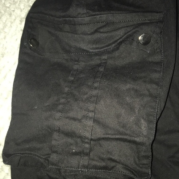black cargo pants - Picture 5 of 6